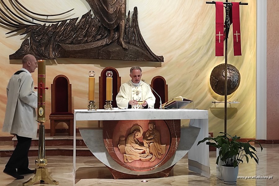 103 Niedziela - Eucharystia.jpg